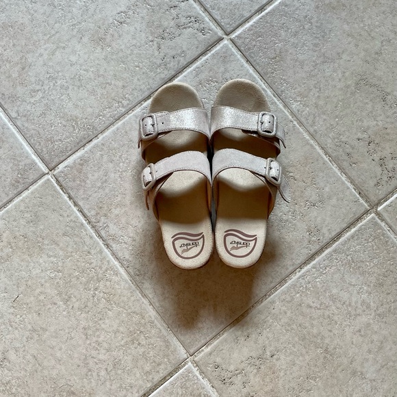 Dansko Light Beige with Sparkle Clogs. Size 37. Fits like 6.5. Worn twice. - Picture 2 of 3